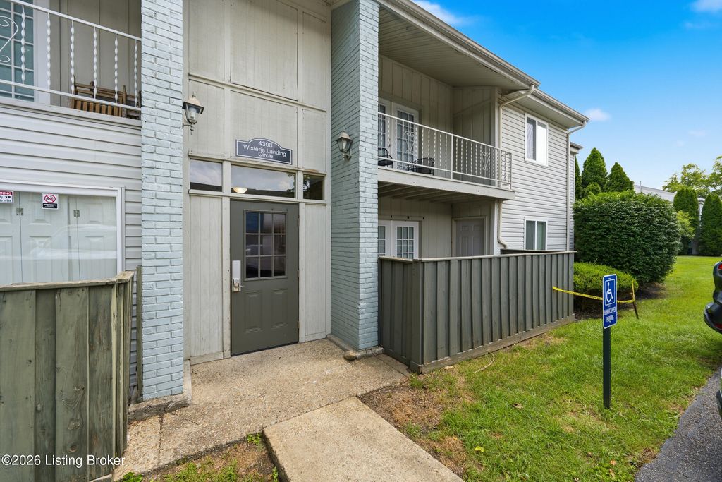 4308 Wisteria Landing Cir 102, Louisville, KY 40218