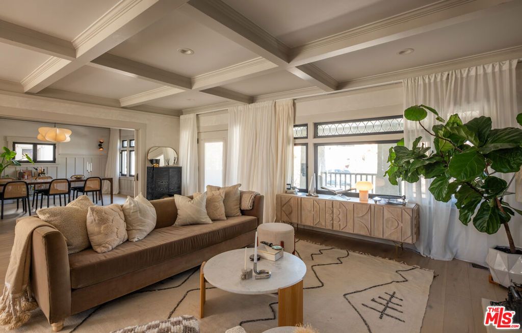 1715 S Kingsley Drive, Los Angeles, CA 90006 — exterior