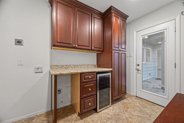 5638 Sanford Road, Houston, TX 77096