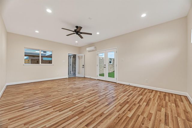 5638 Sanford Road, Houston, TX 77096