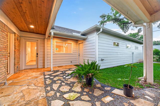 5638 Sanford Road, Houston, TX 77096