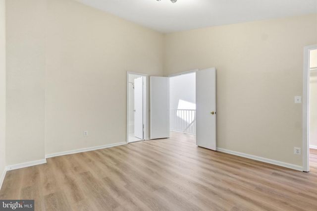 12214 GRASSY HILL CT, Fairfax, VA 22033