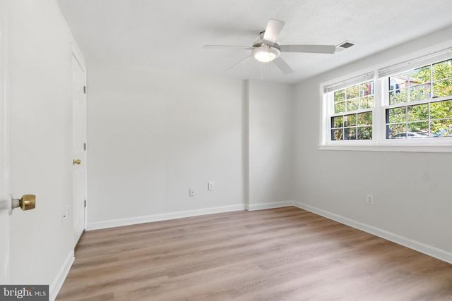 12214 GRASSY HILL CT, Fairfax, VA 22033