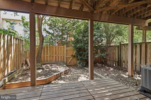 12214 GRASSY HILL CT, Fairfax, VA 22033