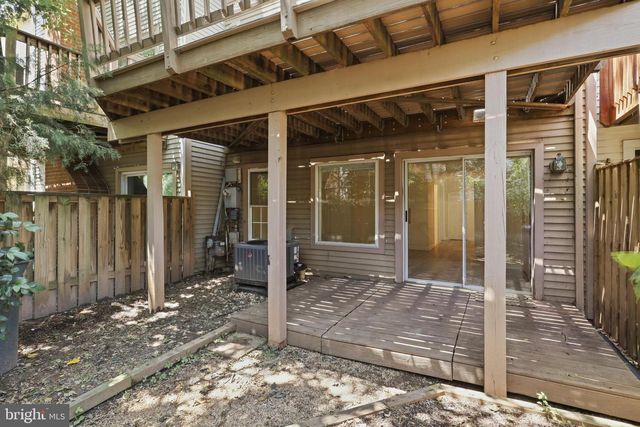 12214 GRASSY HILL CT, Fairfax, VA 22033