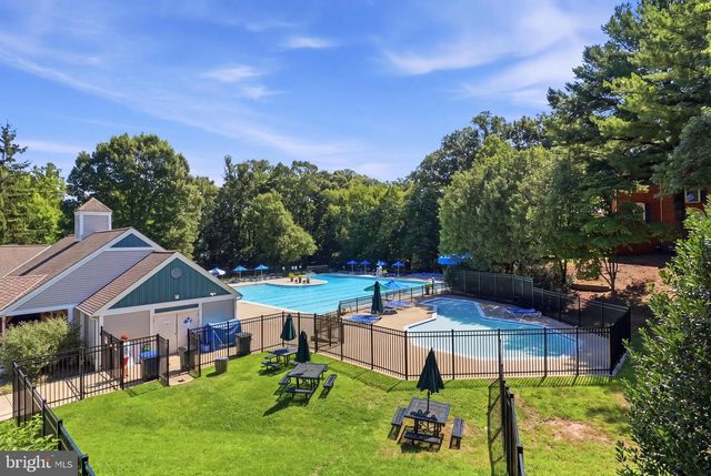 12214 GRASSY HILL CT, Fairfax, VA 22033