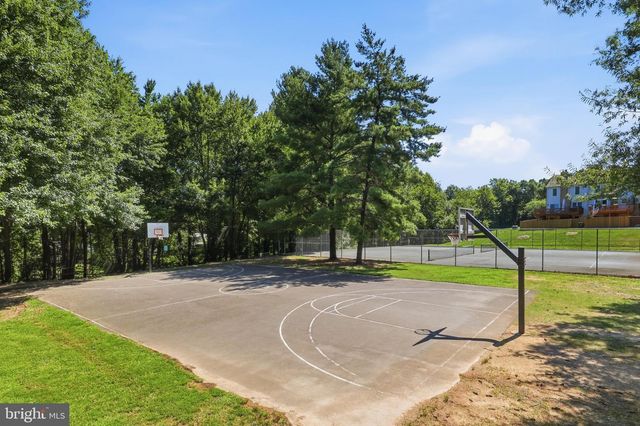 12214 GRASSY HILL CT, Fairfax, VA 22033