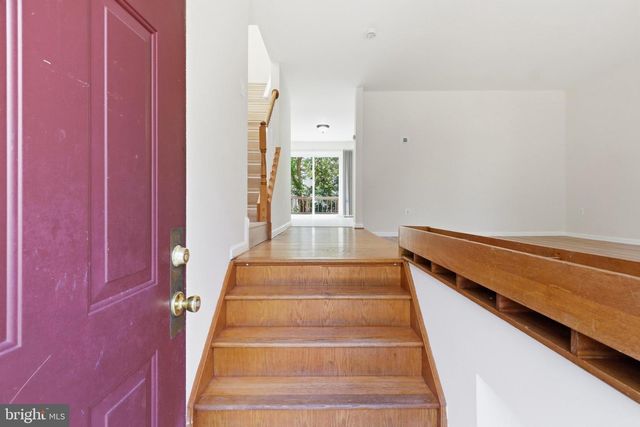 12214 GRASSY HILL CT, Fairfax, VA 22033