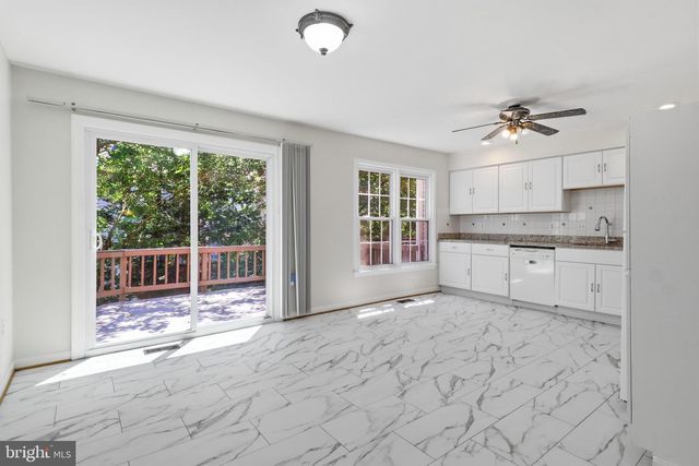 12214 GRASSY HILL CT, Fairfax, VA 22033