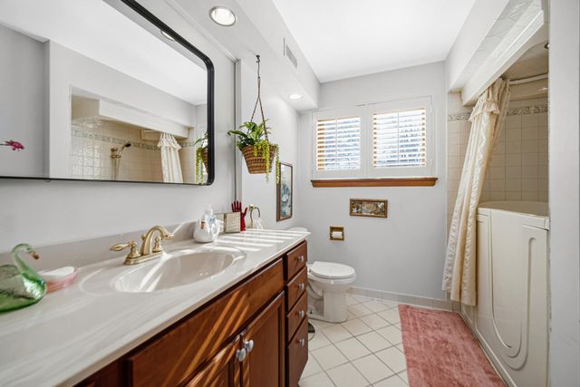 402 Schricker Avenue, North Judson, IN 46366