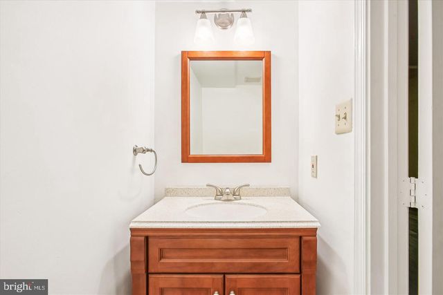 7728 HICKORY GLEN WAY, Springfield, VA 22153