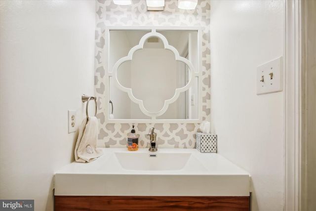 7728 HICKORY GLEN WAY, Springfield, VA 22153