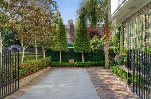 15 Prices Alley, Charleston, SC 29401
