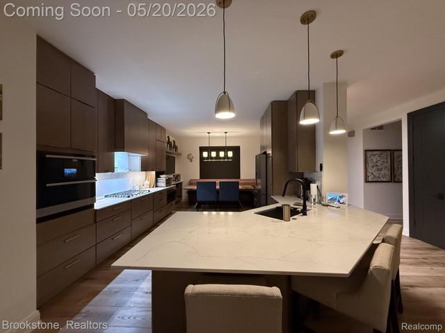3440 N Squirrel Road, Auburn Hills, MI 48326