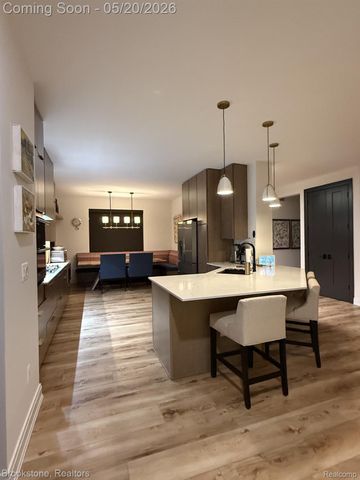 3440 N Squirrel Road, Auburn Hills, MI 48326