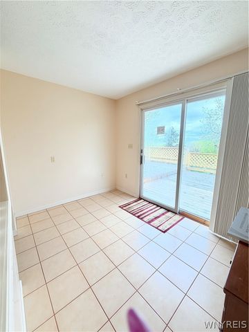 1 Henry Drive, Auburn, NY 13021