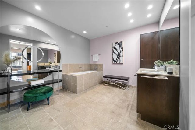 6250 Hollywood Blvd. 12F, Los Angeles, CA 90028