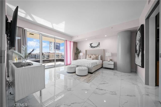 6250 Hollywood Blvd. 12F, Los Angeles, CA 90028