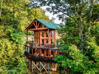 2321 High Top Loop Loop, Sevierville, TN 37862