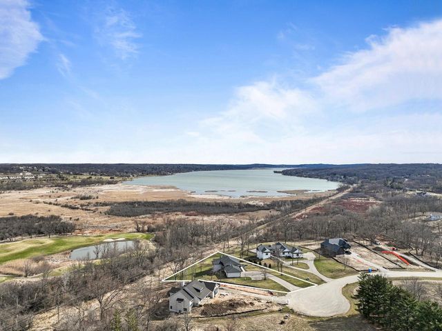 W4536 W Lakeview Glen DRIVE, Lake Geneva, WI 53147