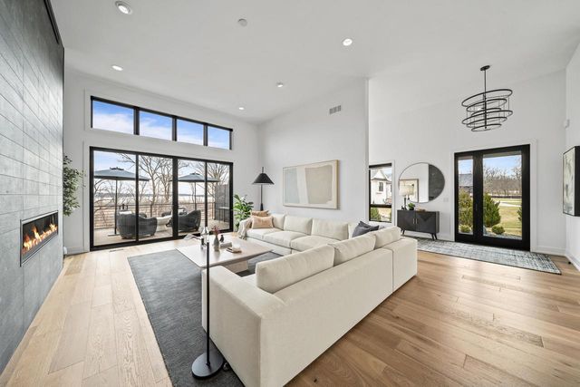 W4536 W Lakeview Glen DRIVE, Lake Geneva, WI 53147