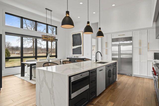 W4536 W Lakeview Glen DRIVE, Lake Geneva, WI 53147