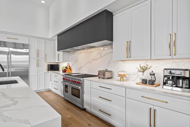 W4536 W Lakeview Glen DRIVE, Lake Geneva, WI 53147