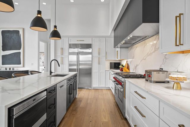 W4536 W Lakeview Glen DRIVE, Lake Geneva, WI 53147