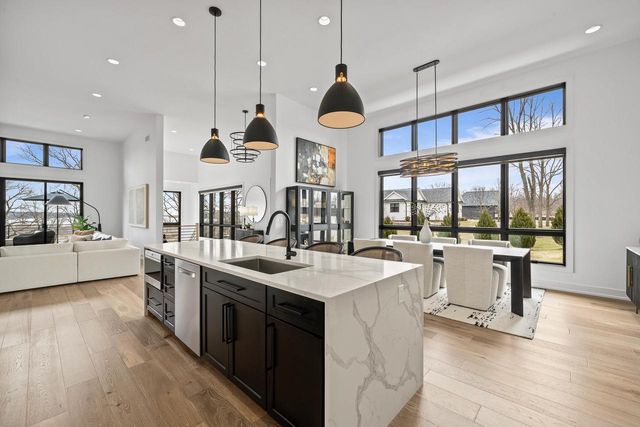 W4536 W Lakeview Glen DRIVE, Lake Geneva, WI 53147