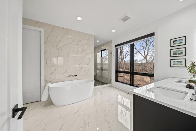 W4536 W Lakeview Glen DRIVE, Lake Geneva, WI 53147