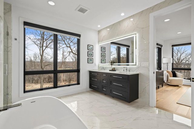 W4536 W Lakeview Glen DRIVE, Lake Geneva, WI 53147