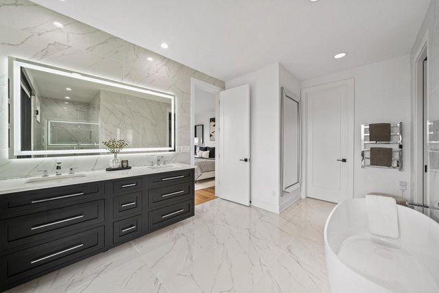 W4536 W Lakeview Glen DRIVE, Lake Geneva, WI 53147