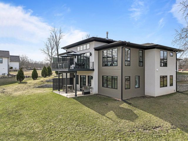 W4536 W Lakeview Glen DRIVE, Lake Geneva, WI 53147