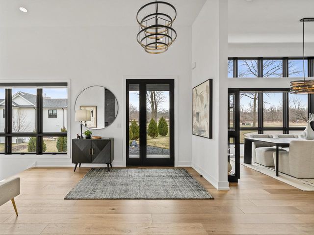 W4536 W Lakeview Glen DRIVE, Lake Geneva, WI 53147