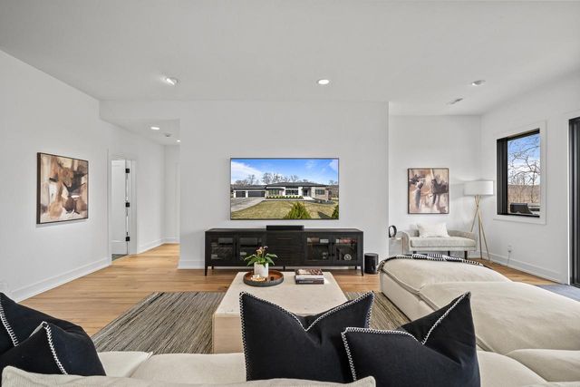 W4536 W Lakeview Glen DRIVE, Lake Geneva, WI 53147