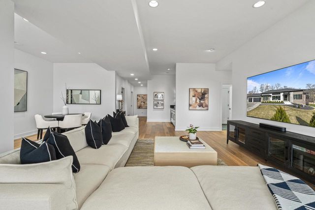 W4536 W Lakeview Glen DRIVE, Lake Geneva, WI 53147