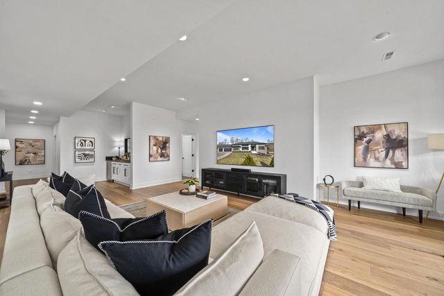 W4536 W Lakeview Glen DRIVE, Lake Geneva, WI 53147