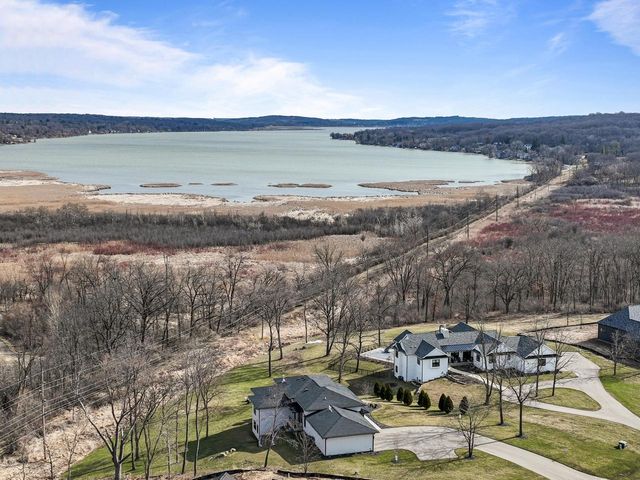 W4536 W Lakeview Glen DRIVE, Lake Geneva, WI 53147