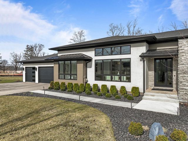 W4536 W Lakeview Glen DRIVE, Lake Geneva, WI 53147