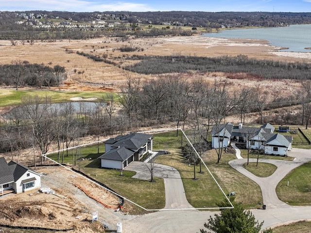 W4536 W Lakeview Glen DRIVE, Lake Geneva, WI 53147