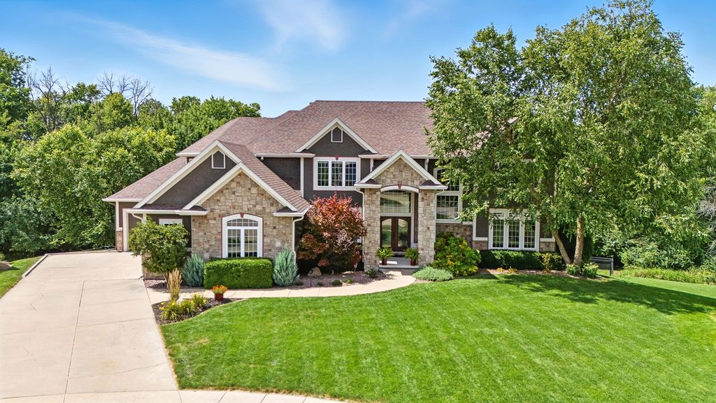 4108 NE Hillcrest Court, Ankeny, IA 50021