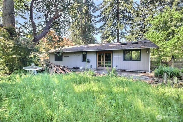 1121 Military Road E, Tacoma, WA 98445
