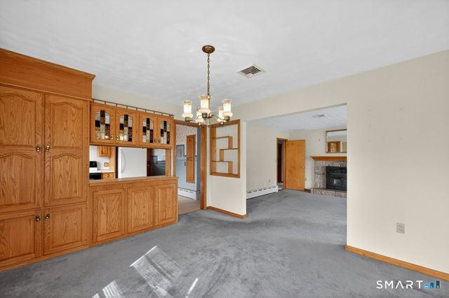 238 West Street, Southington, CT 06479