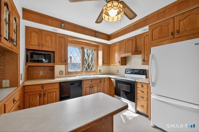 238 West Street, Southington, CT 06479