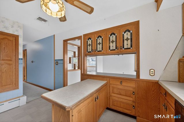 238 West Street, Southington, CT 06479