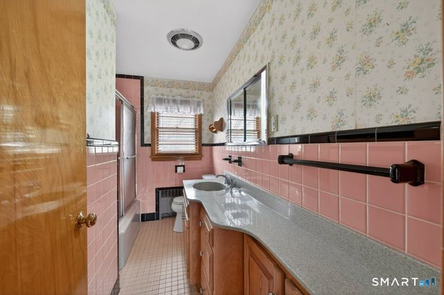 238 West Street, Southington, CT 06479