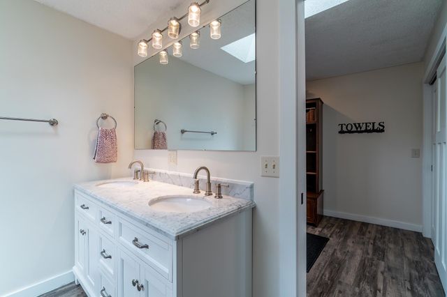980 Lane 221B Hamilton Lake, Hamilton, IN 46742