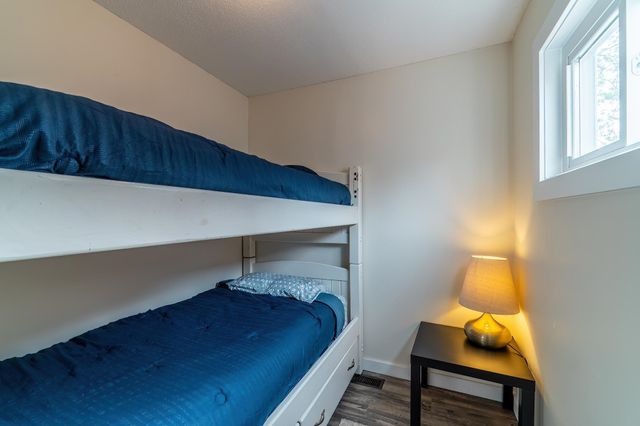 980 Lane 221B Hamilton Lake, Hamilton, IN 46742