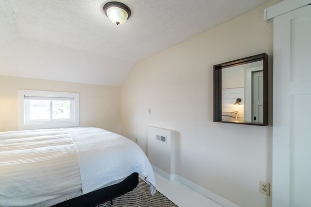 980 Lane 221B Hamilton Lake, Hamilton, IN 46742