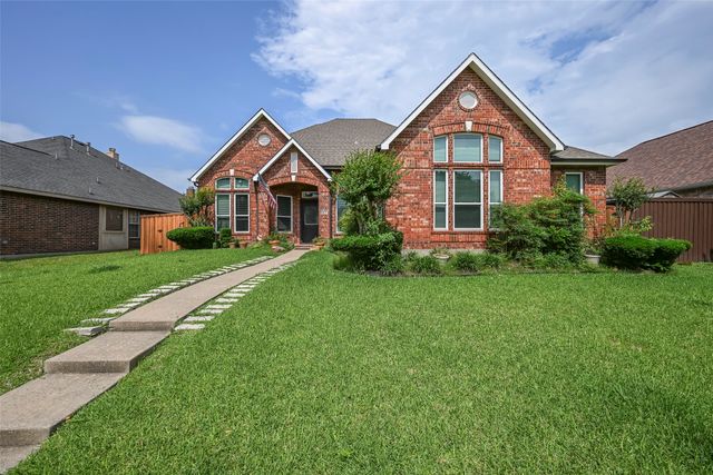 6017 Baskerville Drive, Rowlett, TX 75087